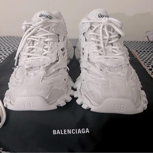 Balenciaga Track 2 White Distressed Sneaker size 42 - Picture 8 of 8